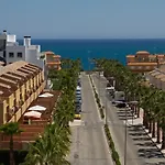 Ξενοδοχείο με διαμερίσματα Playamarina 1 Reception 4*